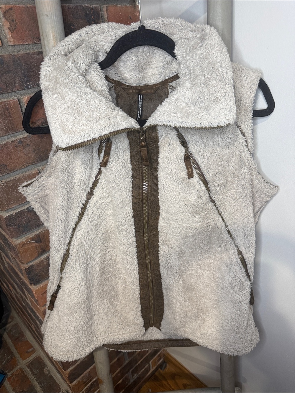 KÜHL Women’s Flight Vest Hooded Fleece Full Zip Cream Size XL